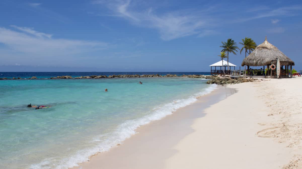 Geniet van je zomervakantie met een last minute trip naar Curaçao!
